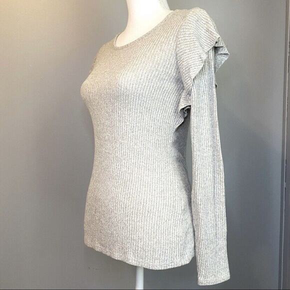 NWOT Lucky Brand Gray Ribbed Flutter Sleeve Top - Picture 2 of 7